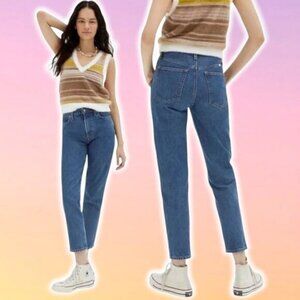 SUNDAY BEST Aritzia Zola Mom High Rise Tapered Leg Jean Size 00